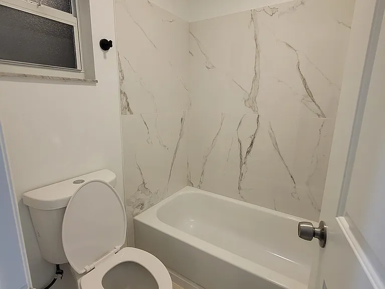 11232 Pendleton Ave — Photo 22