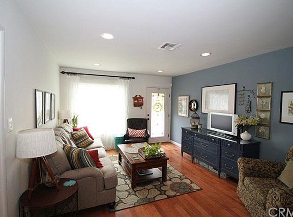 5th image of 4535 Coldbrook Ave