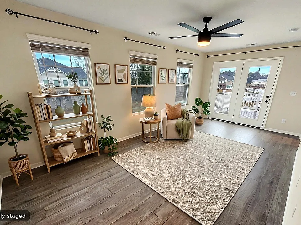 11052 Chalkbark Ln
