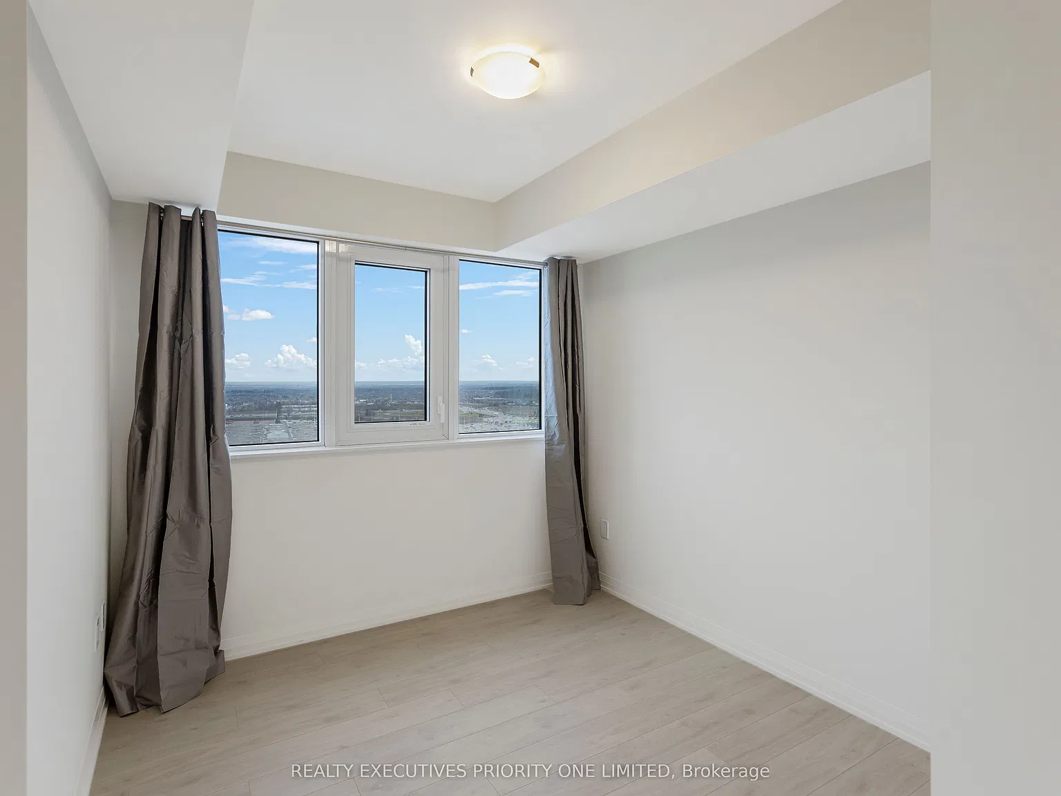 2 bed, $2,900 — Photo 3