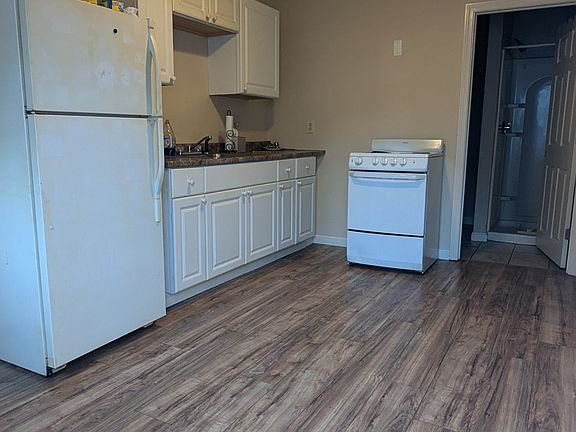 Both the oven and refrigerator come with the unit!