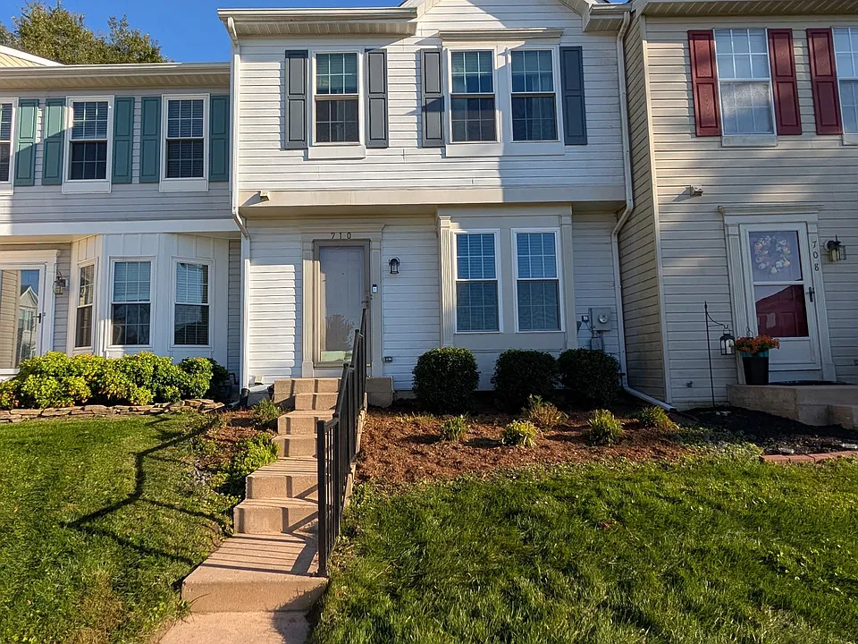710 Ashland Ct