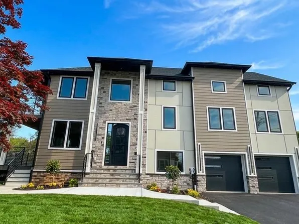 141 Lund Ave, Edison, NJ 08820