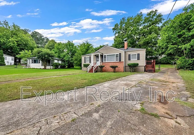 920 Parkway Dr — Photo 25