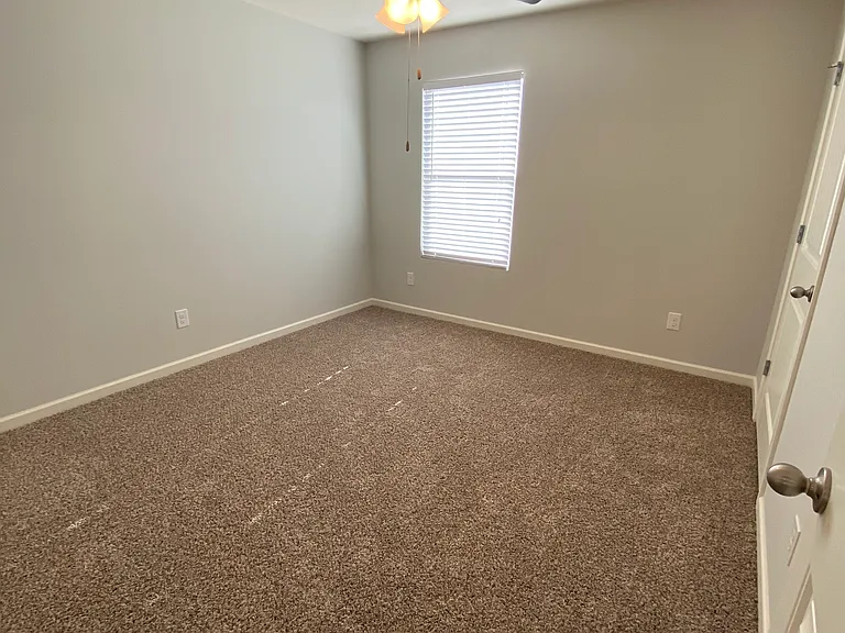 100 Rosegate Dr — Photo 14