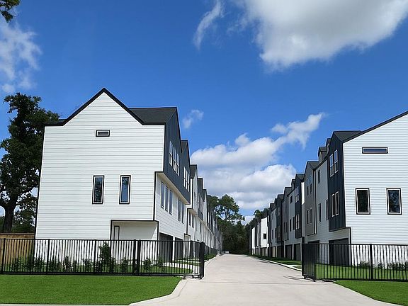 Creekmont at Oak Forest
a gated community.