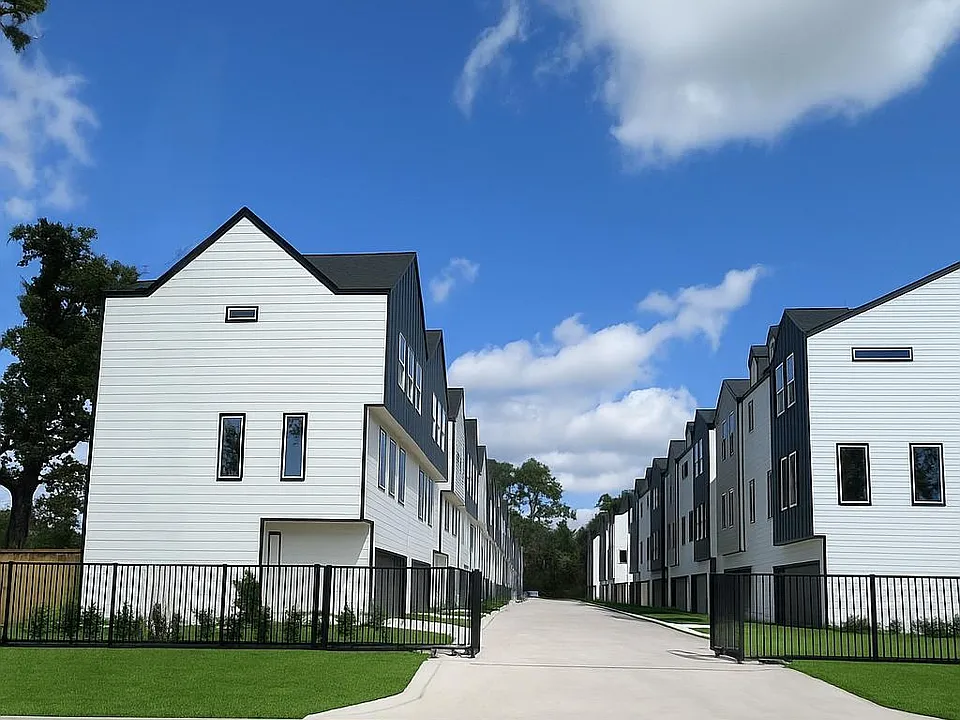 Creekmont at Oak Forest
a gated community.