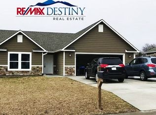 206 Bergsten Ct, Riley, KS 66531