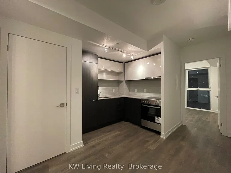 159 Wellesley St E #2102 — Photo 2