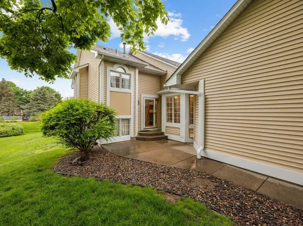 790 Winterberry Dr, Woodbury, MN 55125