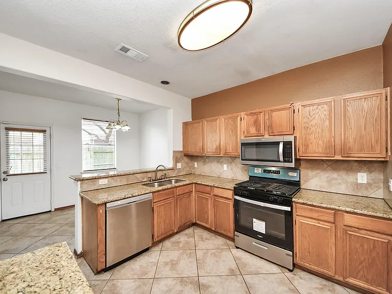 20218 Bronze Bluff Dr — Photo 12