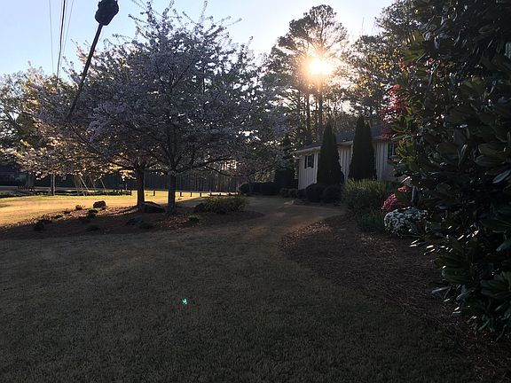 4th image of 2138 Walker Dr