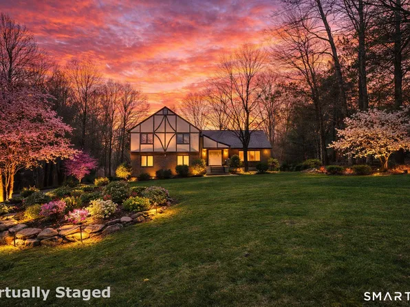 7 Rolling Ridge Court, Prospect, CT 06712