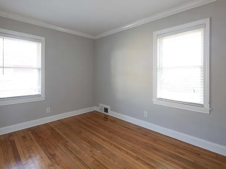 2441 N Decatur Rd — Photo 11