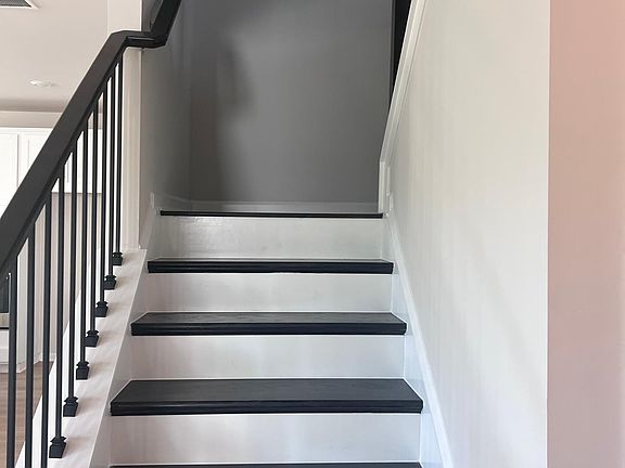 5th image of 2121A Landsburg Way