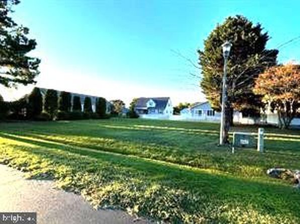 1 Hemlock Dr, Frankford, DE 19945