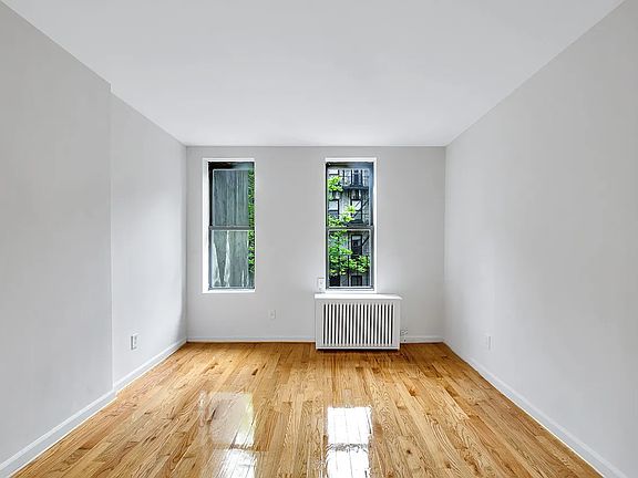 3rd image of 426 W 49th St APT 2B