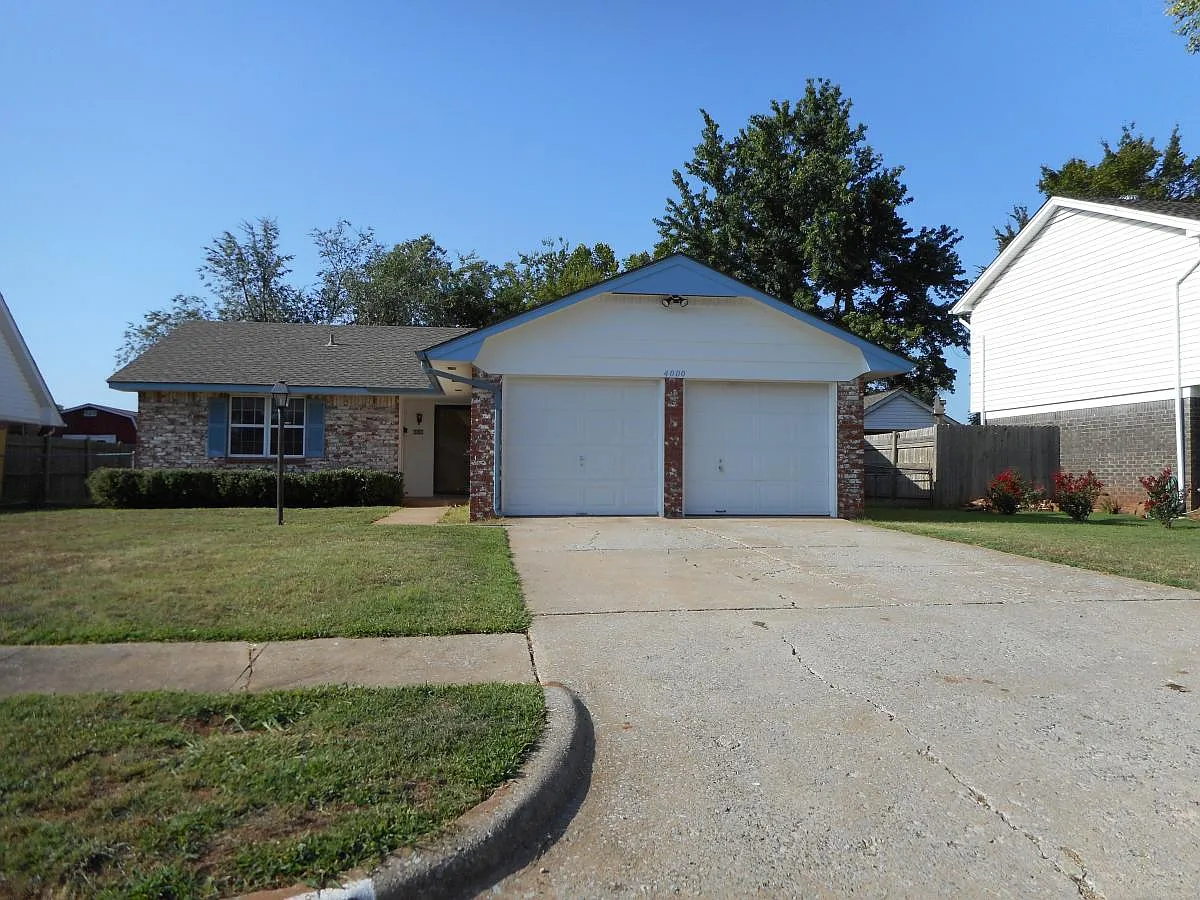 3 bed, 1036 sqft, $800 — Photo 2