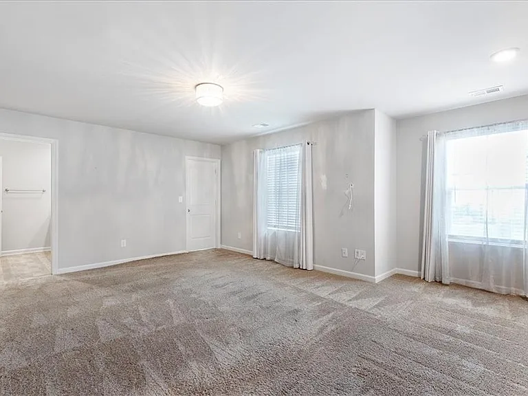 6426 Beaver Creek Trl — Photo 8