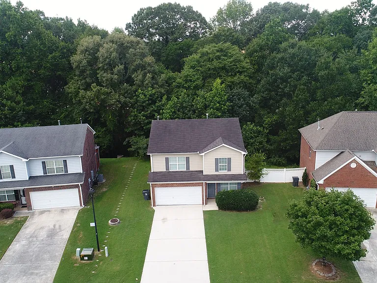 2542 Walter Way — Photo 32