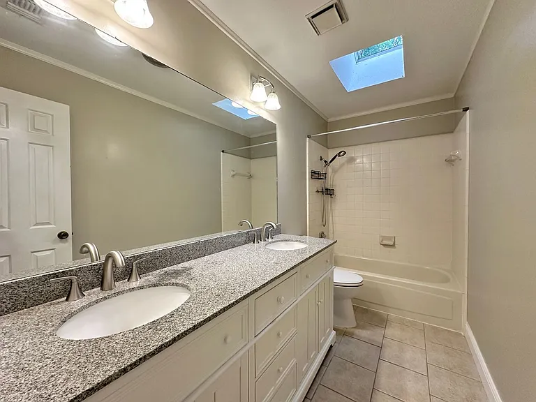 1818 Diana Ln — Photo 34