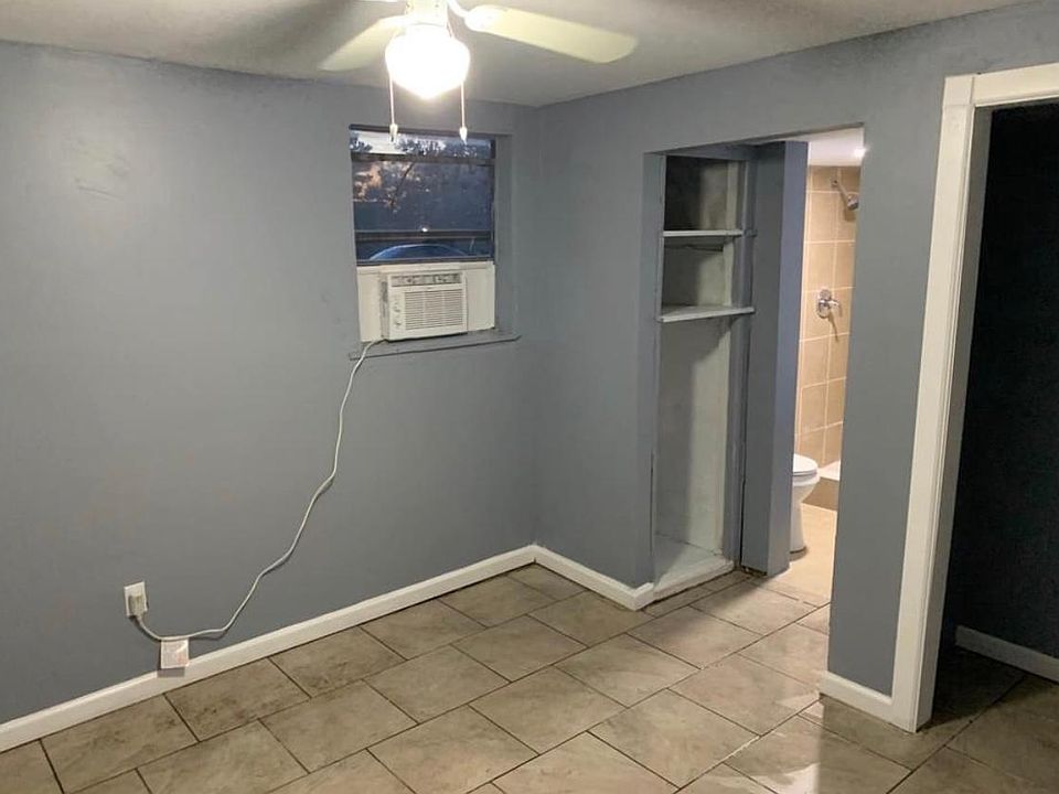 2nd image of 804 NW Ferris Ave
