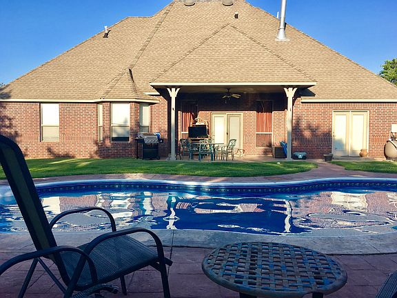 Dive in and relax