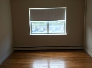 5 Wesley St #6, Newton, MA 02458