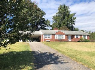 6116 Greensboro Rd, Ridgeway, VA 24148