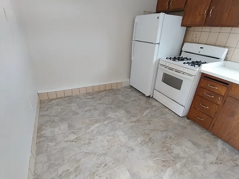 902 3rd St #23 — Photo 5