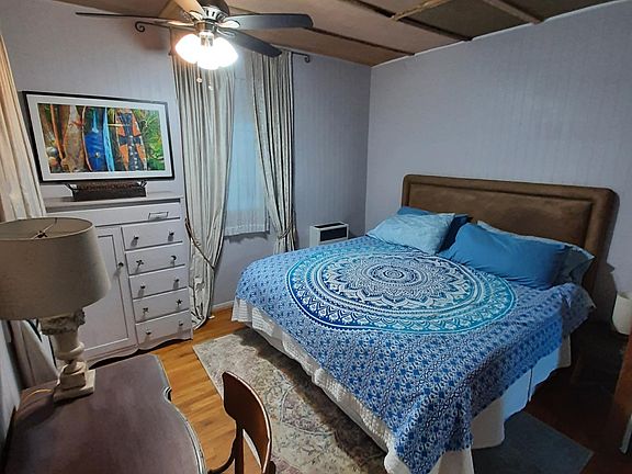 3rd image of 804 Pacific Ave #1