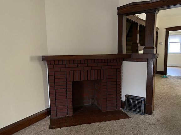 3rd image of 1042 E 169th St