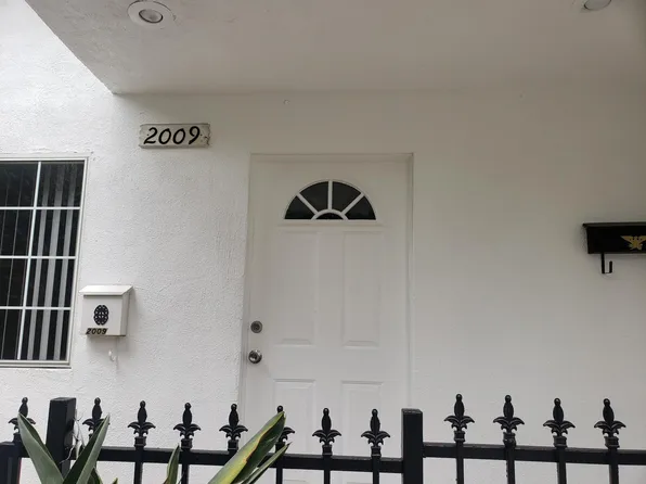 2009 Ripple St, Los Angeles, CA 90039