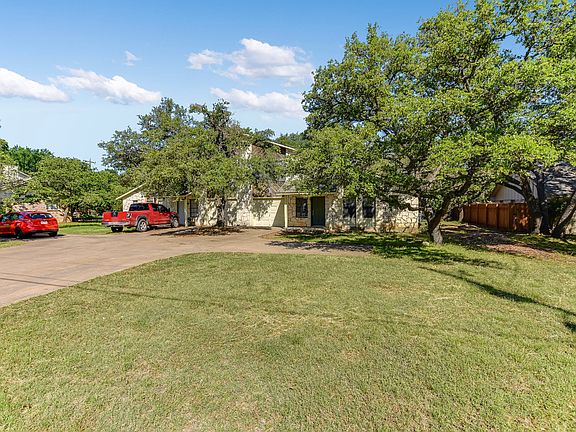 2nd image of 509 Algerita Dr #B