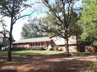 18 Lakeside Dr, Forsyth, GA 31029