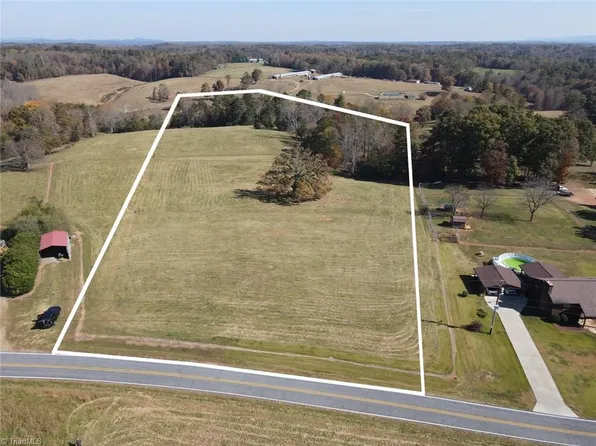 Johnson Rd, North Wilkesboro, NC 28659