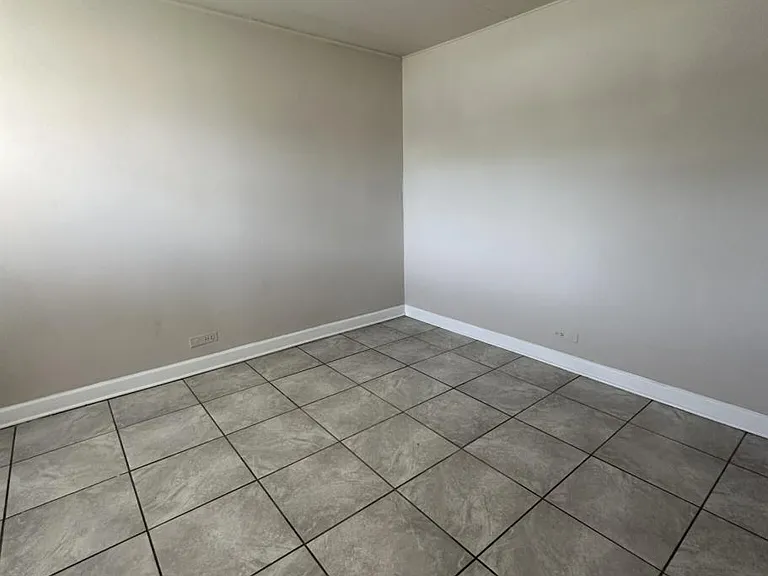 9610 Ivanhoe Ave #14 — Photo 7