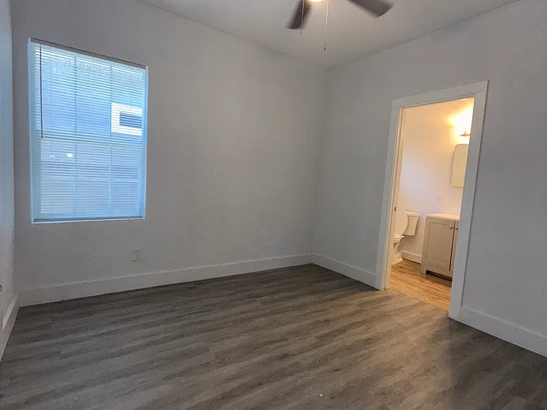 728 E Fremont St — Photo 19