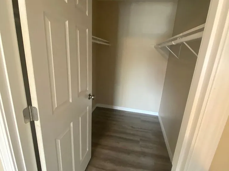 Beverly Apartments in Anoka — Photo 25