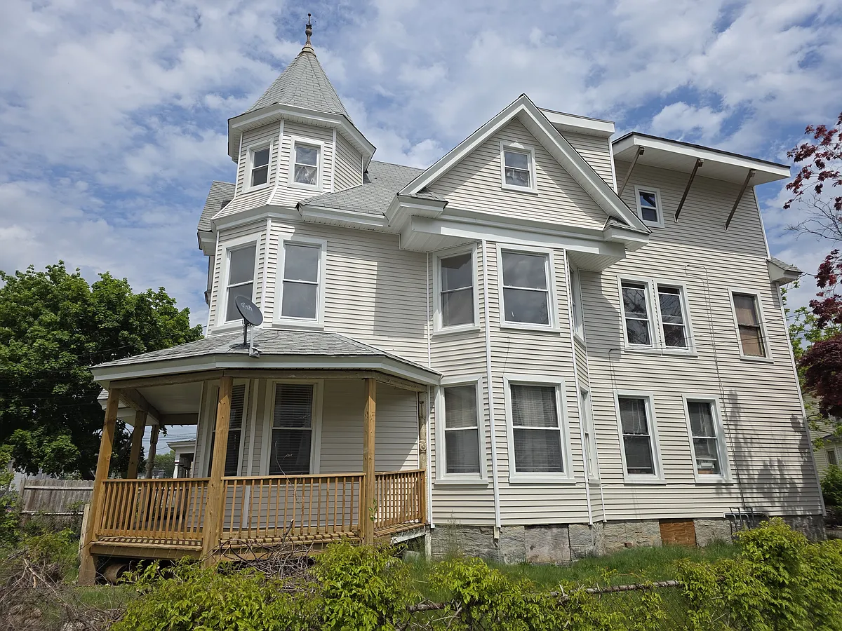 Building Photo - 769 Beechwood Ave #2