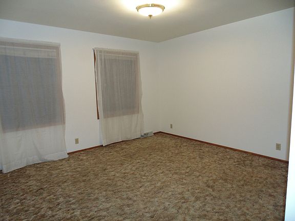 4th image of 6442 Glen Ct
