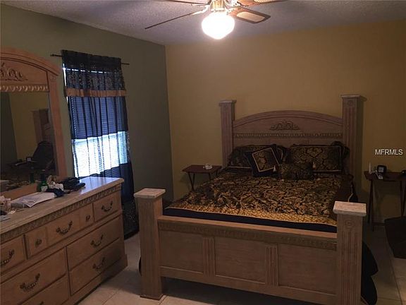 3rd image of 504 Glade Ct