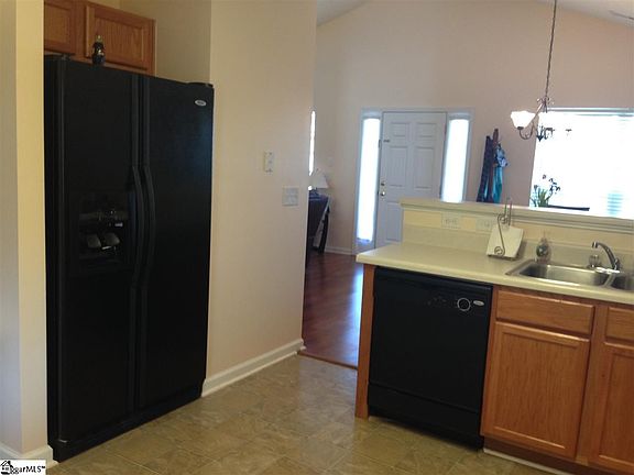 5th image of 520 Glenlea Ln