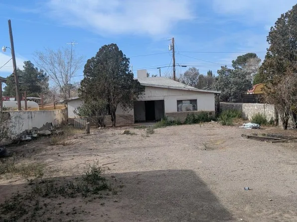 3204 Harrelson St, Las Cruces, NM 88005