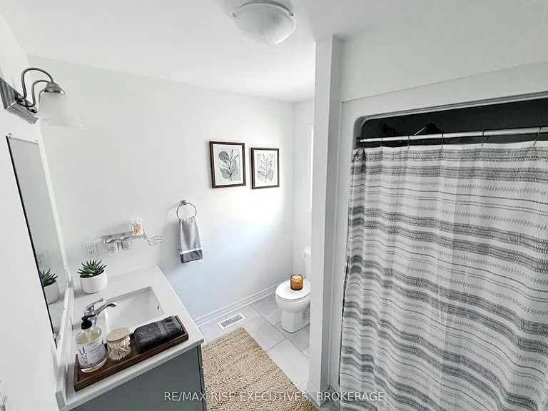 1418 Remington Ave — Photo 12