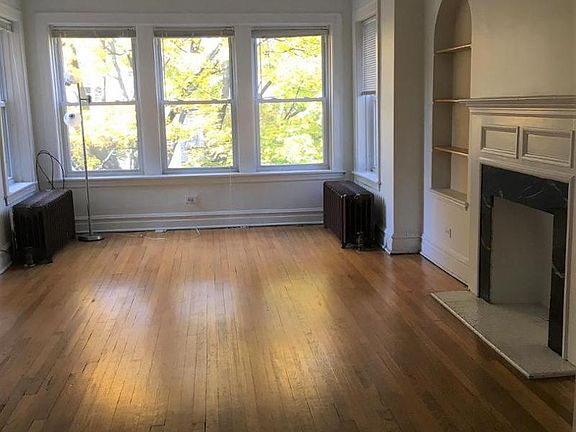 5th image of 2857 W Argyle St #2W