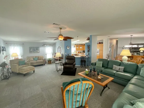 8609 27th Ave E, Palmetto, FL 34221