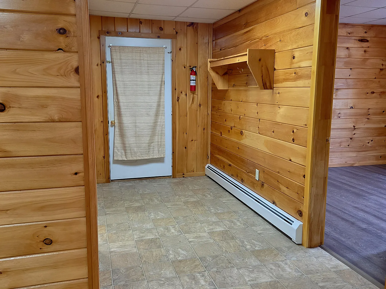 3 bed, 1200 sqft, $1,600 — Photo 3