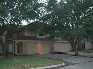 2406 Oak Mnr, Arlington, TX 76012