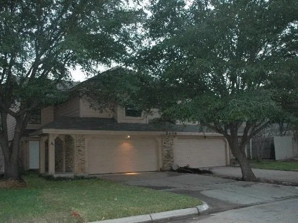 2406 Oak Mnr, Arlington, TX 76012